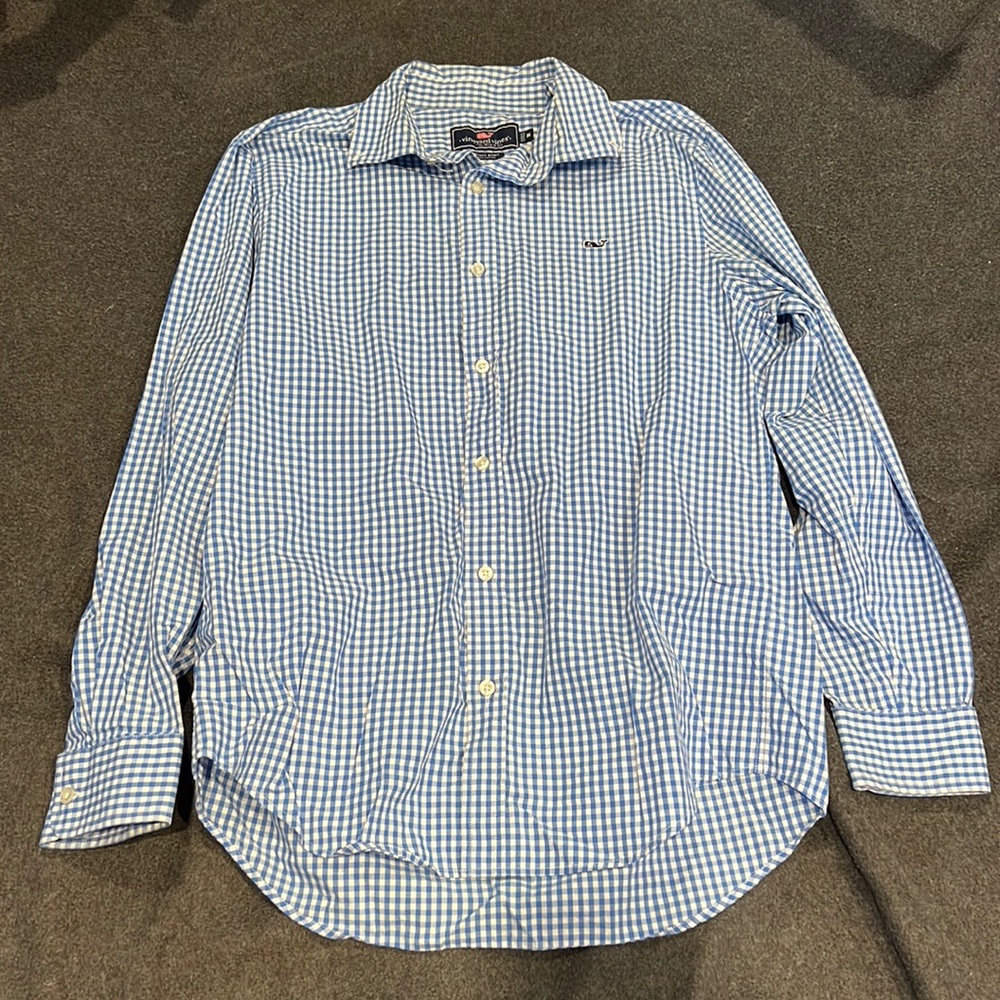 Vineyard vines collard shirt.